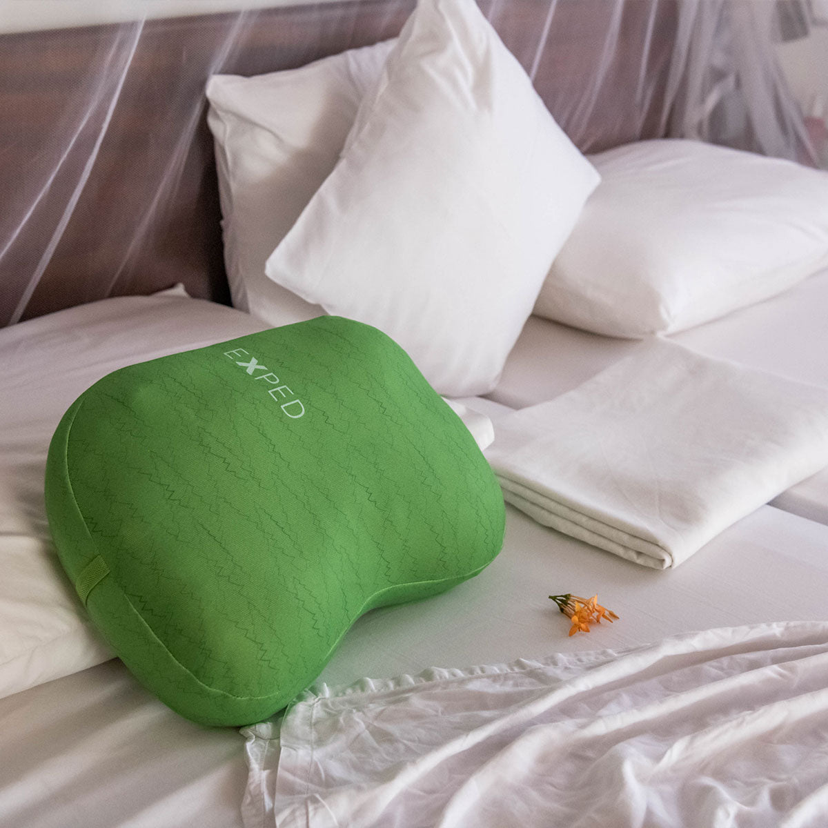 exped deepsleep pillow green lifestyle